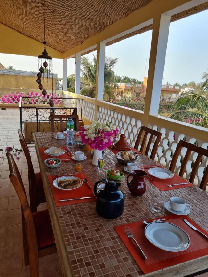 مبيت وإفطار Le Souimanga Bleu Saly المظهر الخارجي الصورة