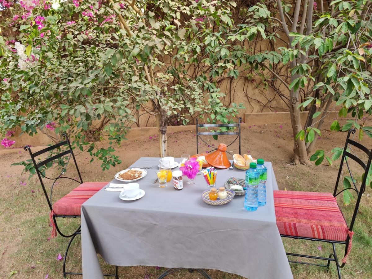 مبيت وإفطار Le Souimanga Bleu Saly المظهر الخارجي الصورة